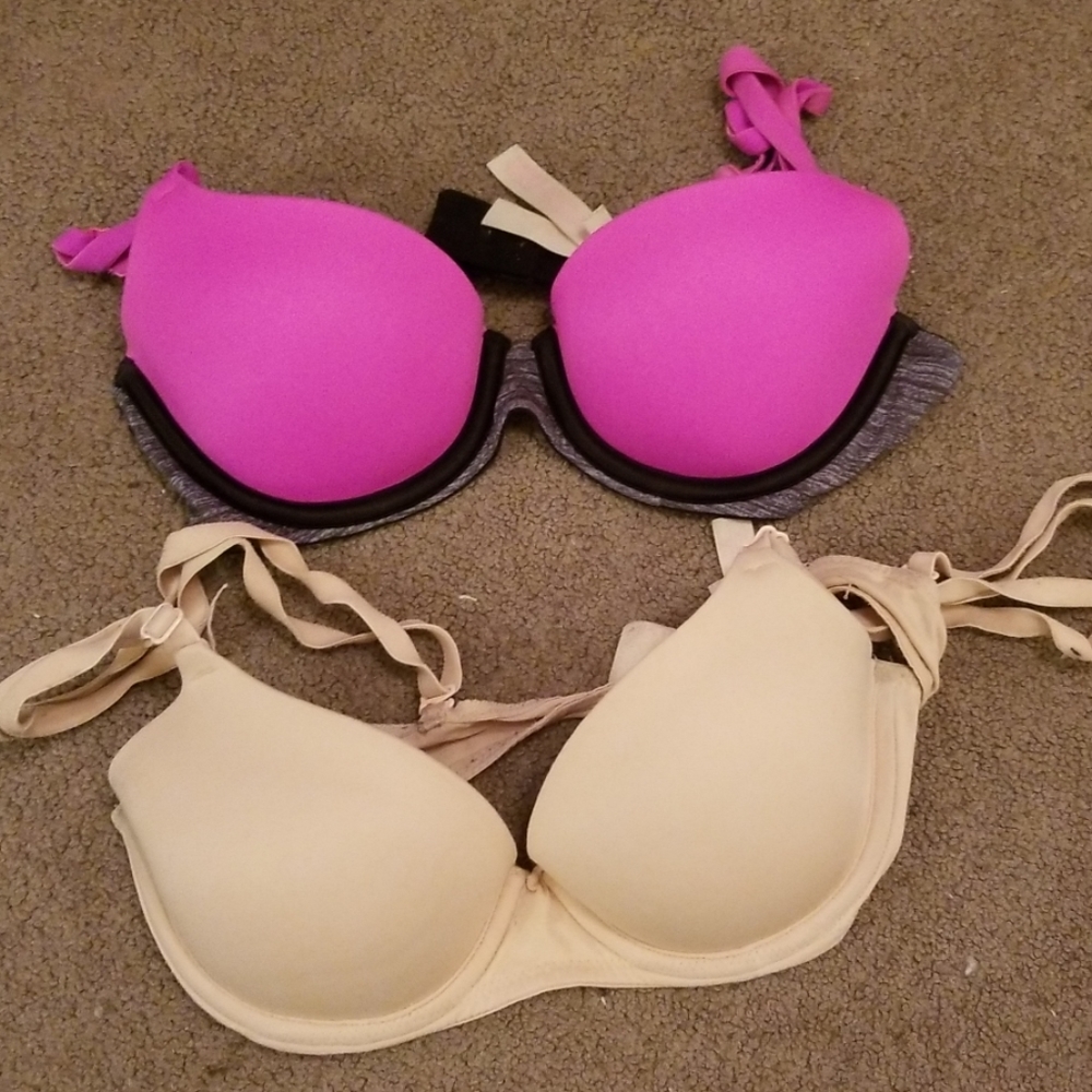 Four PINK Everywhere Brasz size 32A